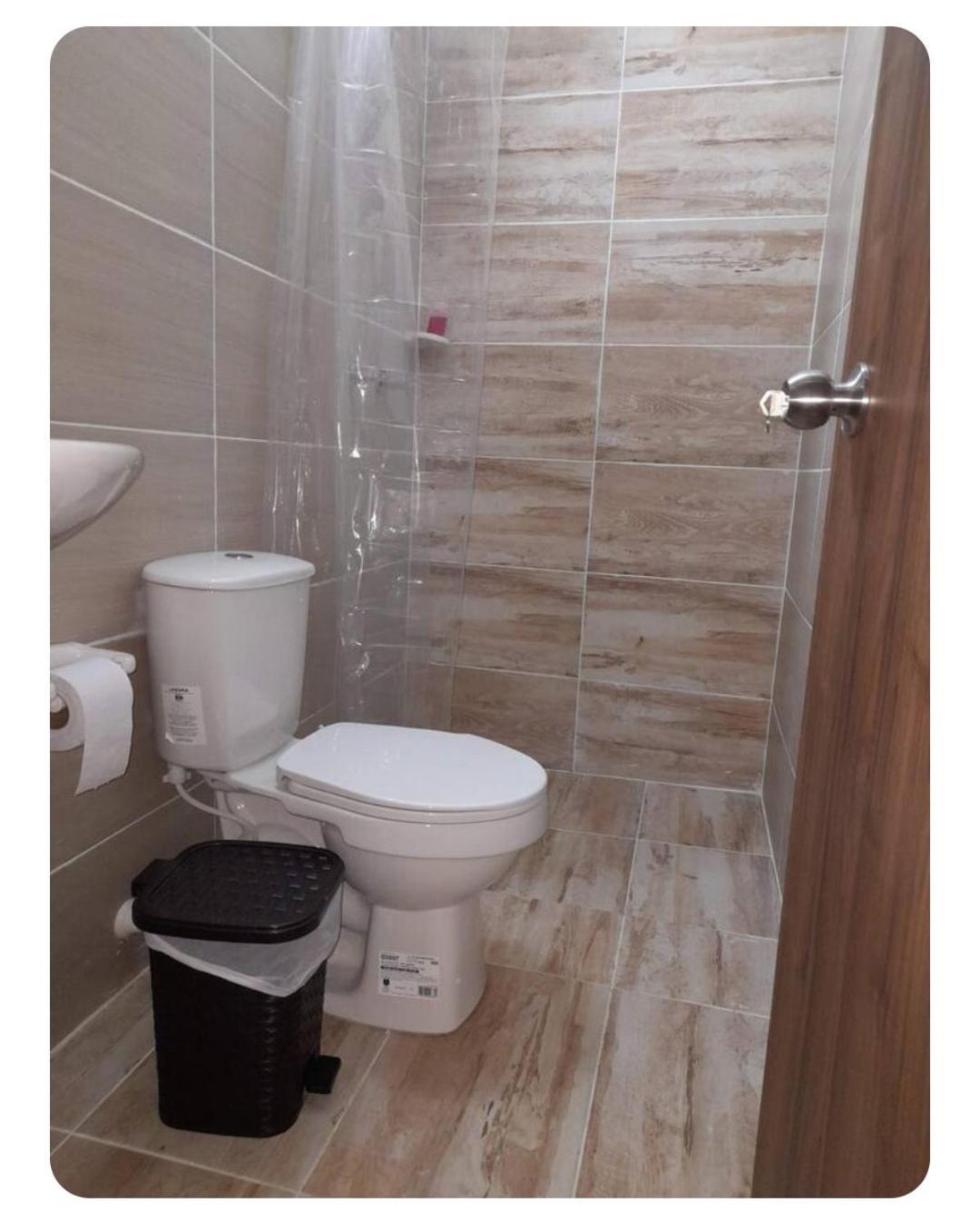 מדיין Road Living Home מראה חיצוני תמונה