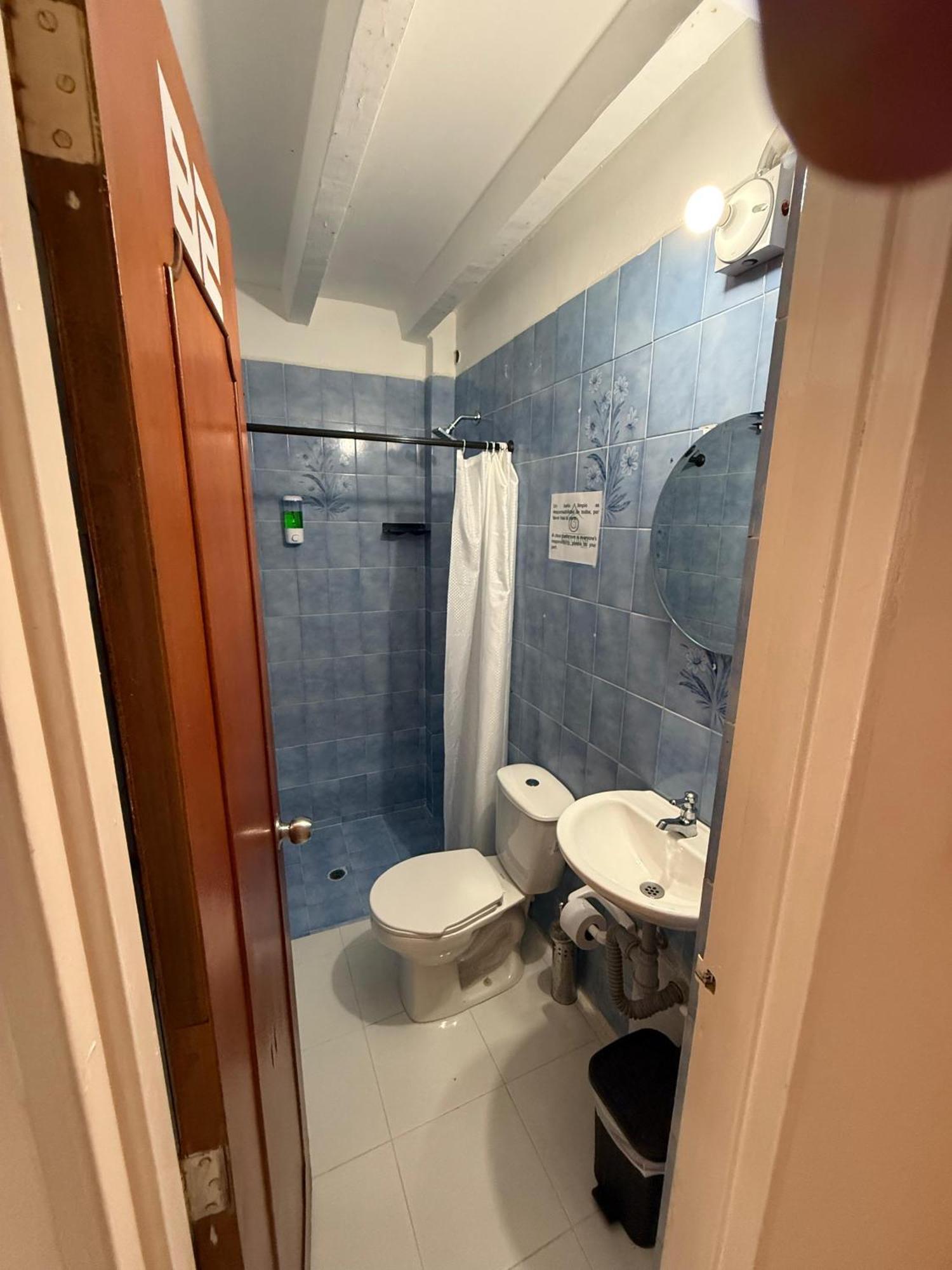 מדיין Road Living Home מראה חיצוני תמונה