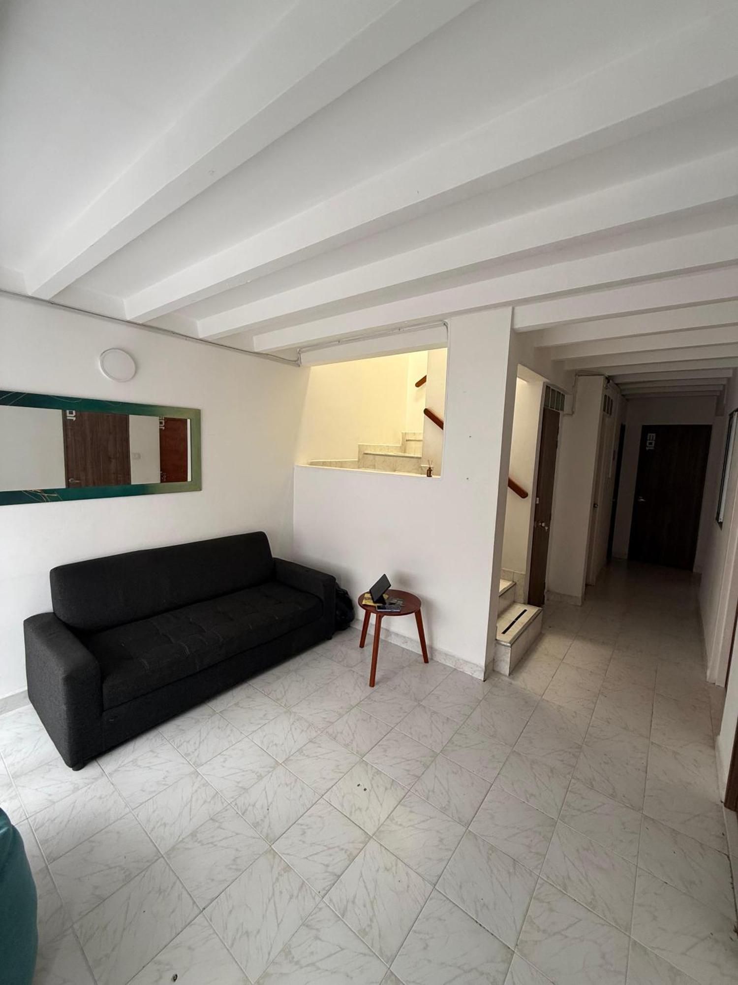 מדיין Road Living Home מראה חיצוני תמונה